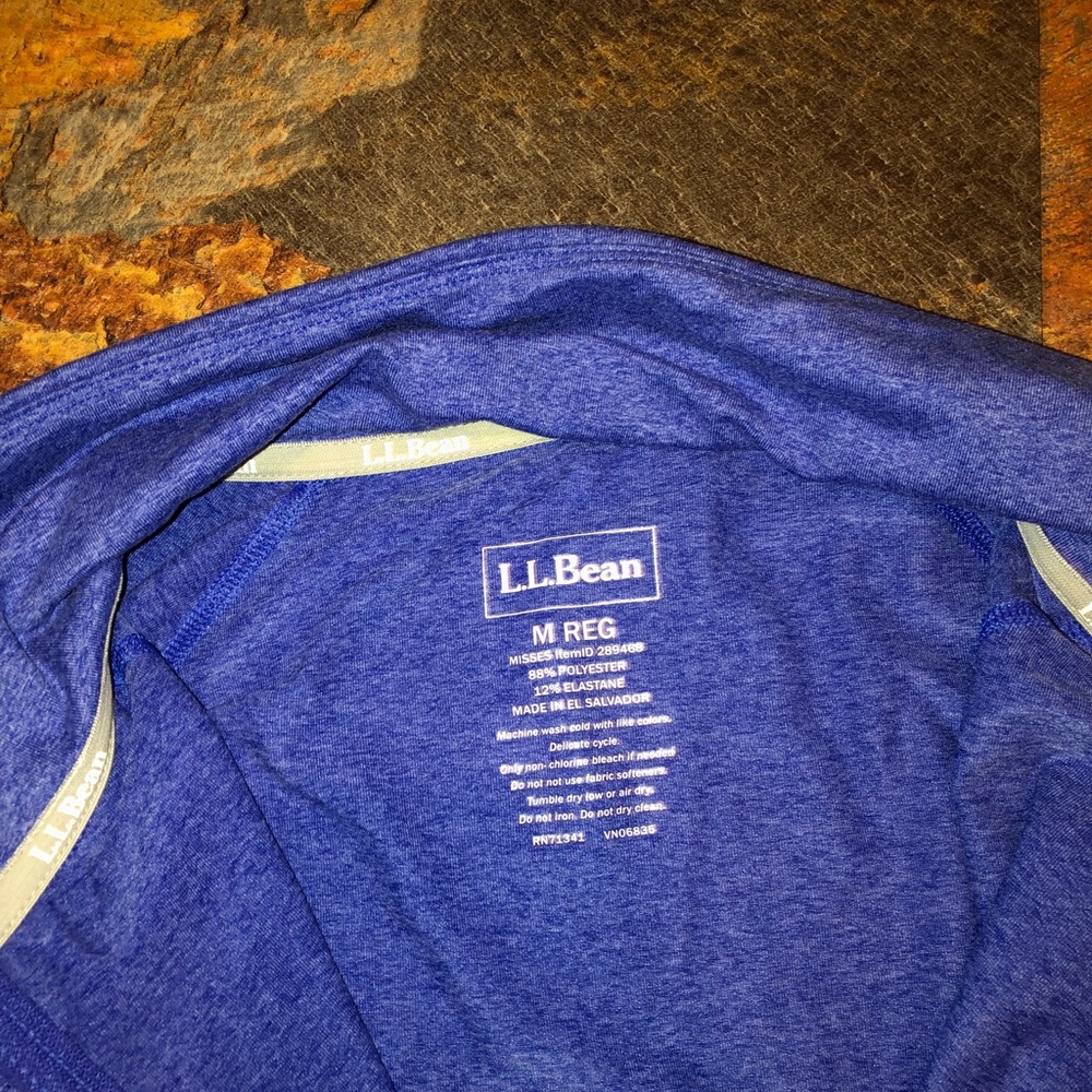 Zip up - Picture 3 of 3